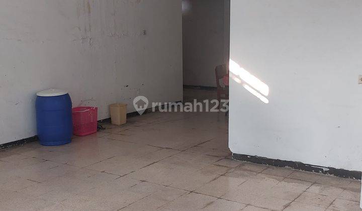 Rumah Butuh Renovasi SHM di Mangga Besar, Bawah Njop 2