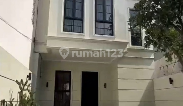 Rumah Bagus European Classic Cempaka Putih, Jakarta Pusat