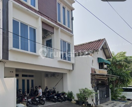 Turun Harga BU Rumah Cempaka Putih Strategis, Jakarta Pusat 2