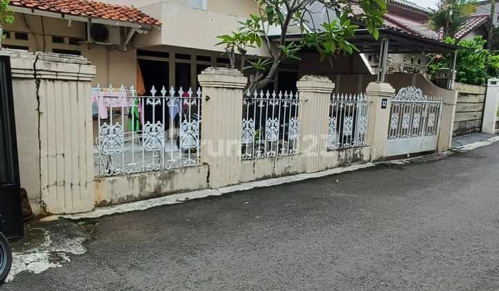 Turun Harga Rumah Cilandak, Jakarta Selatan Butuh Renovasi Total SHM 2