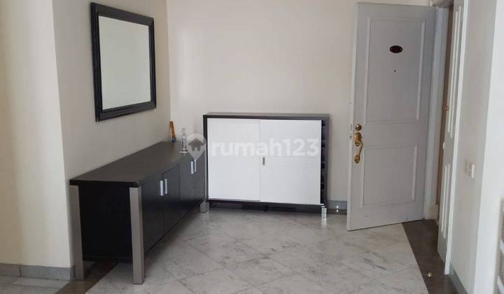 Dijual Cepat Apartment Menteng Executive 3 BR Semi Furnished  2