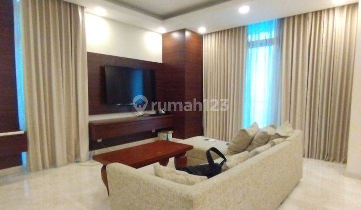 For Rent Apartment Essence Darmawangsa 3 BR Private Lift 1