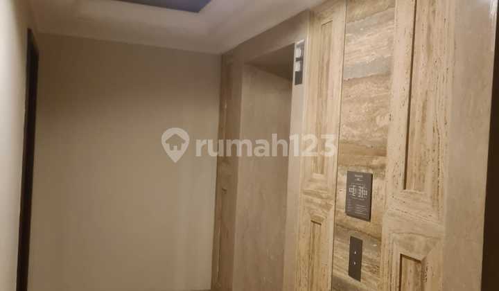 Good Unit!! Disewakan District 8 Apartment 4 BR Bagus Unfurnished