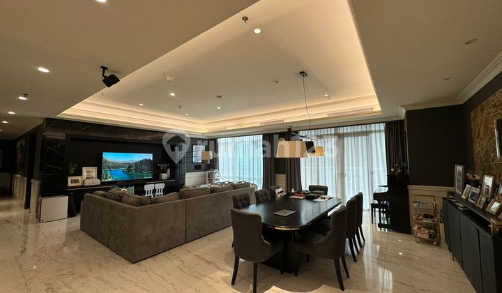 Jual Apartment Botanica Garden Simprug 3+1 BR Bagus Furnished