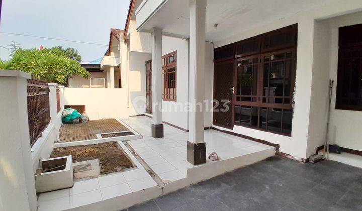Rumah Luas Akses Mudah Lokasi Strategis di Harapan Indah, Bekasi 2