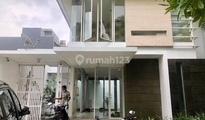 Jual Rumah Granada Pakuwon Indah Surabaya Minimalis Siap Huni 1