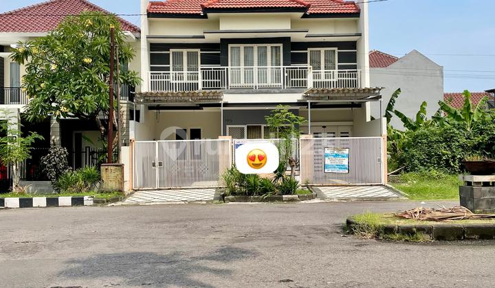 Purimas Sells Strategic Minimalist House Zero Twin Road Boulevard