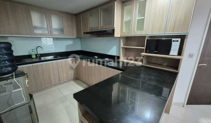 For Rent Apartment Taman Anggrek 2BR Furnished Low Floor Corner 88M 2