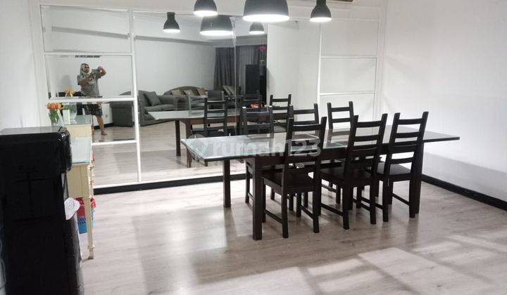 Disewakan  taman anggrek Apartemen 3kt 146m2 midfloor renovasi 1