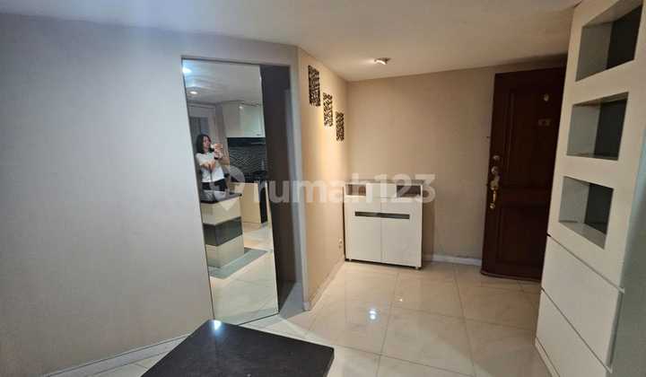 Disewakan Apartemen Taman Anggrek 2kt Renov Corner Bagus Lowfloo 2