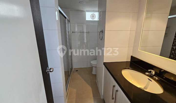 For Rent Taman Anggrek Condo Apartment 3 bedrooms 2