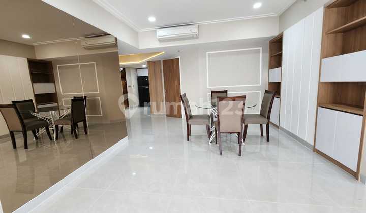 For Rent Taman Anggrek Apartment 2 Bedrooms Good Renovation Corner Move-in Ready