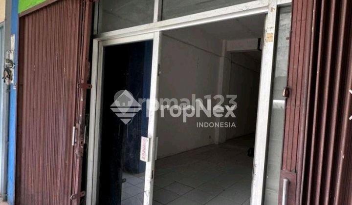 For Sale 4-Story Shop House in Matraman, East Jakarta 1