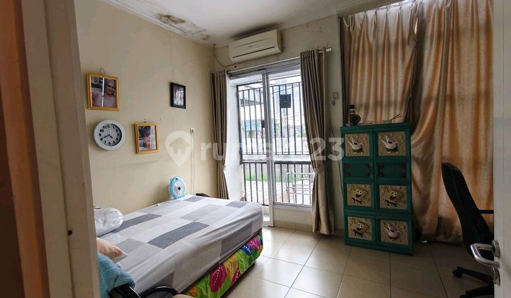 For Sales Rumah 2 Lt Pasar Laris Taman Surya. Jakarta Barat