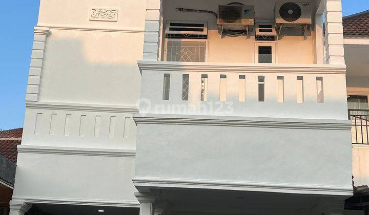 Dijual Rumah Bagus  di Bandar Wijaya 2 Lantai 2