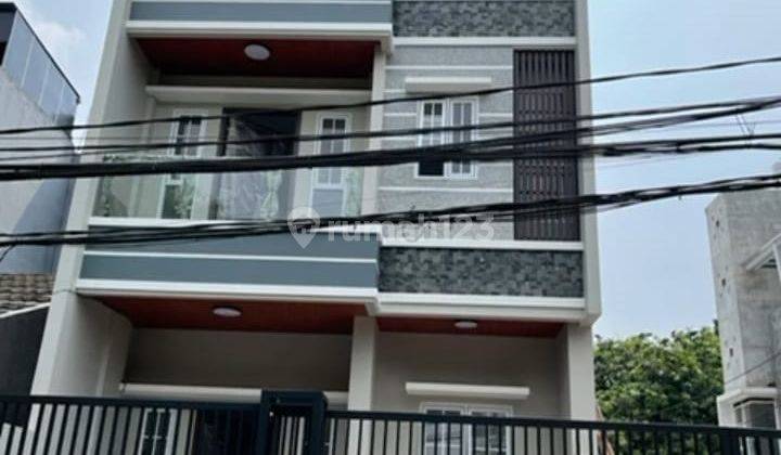 Dijual Ruko 3,5 Lantai di Petojo Jakarta Pusat 1