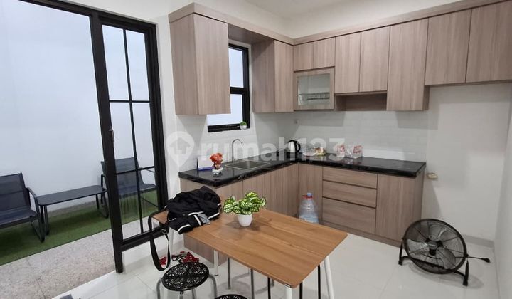 Rumah Baru Jadi Model Scandinavia di Meruya Utara Jakarta Barat Rumah Baru Jadi Model Scandinavia di Meruya Utara Jakarta Barat