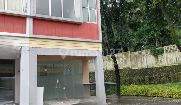 For Sale: Golden 8 Corner Ruko, Ideal for Business in Tangerang Regency, Banten