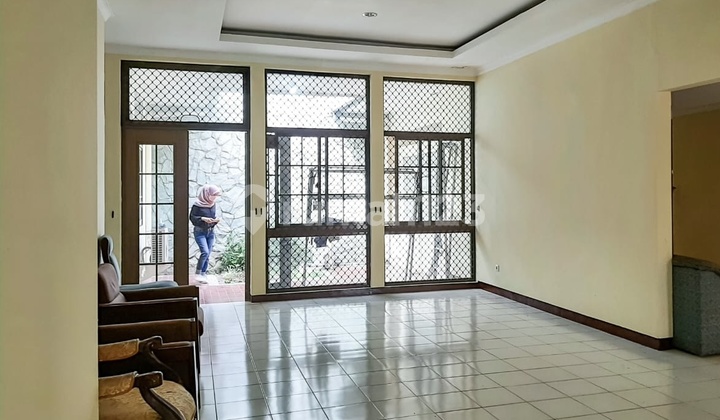 Disewa Rumah Untuk Hunian / Virtual Office Di Tanjung Barat Indah 2