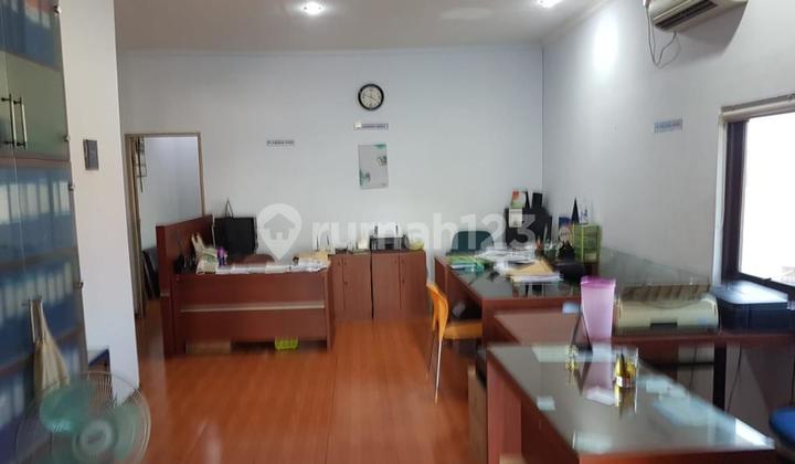 Quick Sale: Strategic Boarding House + Shop House in Saharjo Area, South Jakarta 2