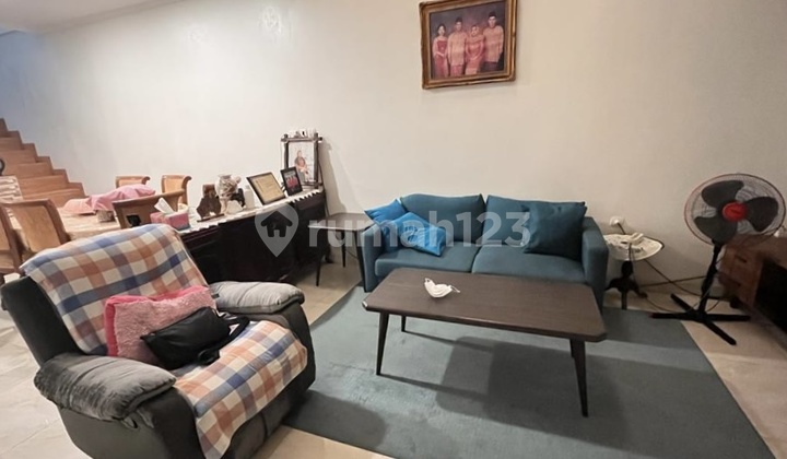 Dijual Rumah 2 Lantai Cempaka Mas Terawat Siap Huni Strategis