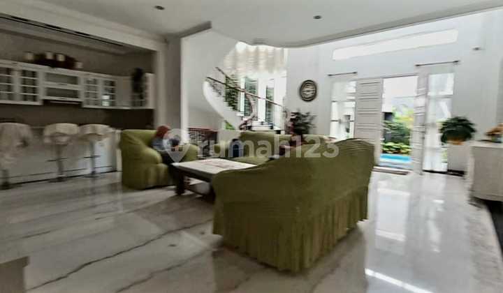 Disewakan Rumah Mewah Strategis Daerah Mampang Prapatan Jaksel 2