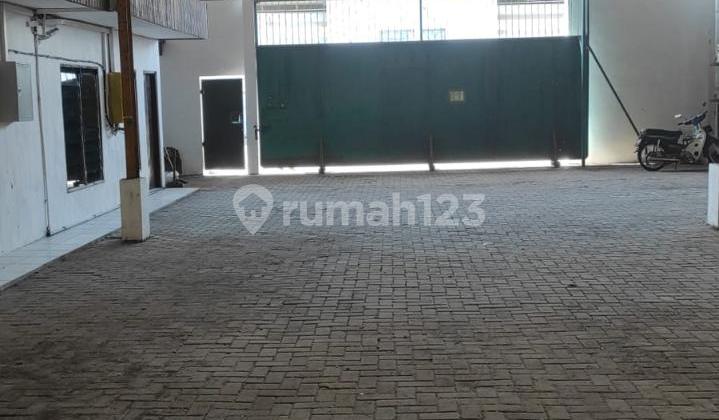 Warehouse for Sale in Surimulia Margomulyo, Flood-Free, Already Renovated