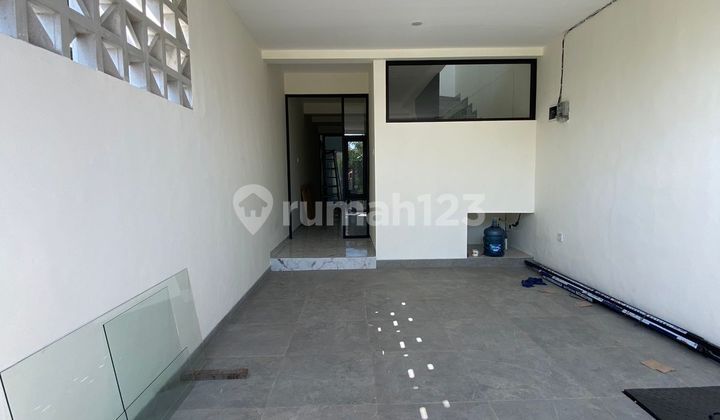 Jual Rumah Baru Rungkut Asri Dekat Merr