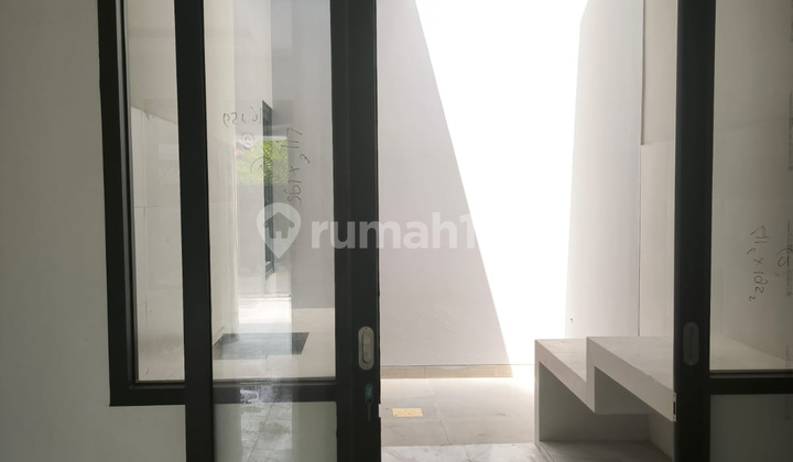 For Sale: Mulyosari House Near Pakuwon City Manyar 2