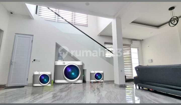 For sale. 4 bedroom house, fully renovated, in Pondok Hijau Golf, Summarecon Serpong. 2