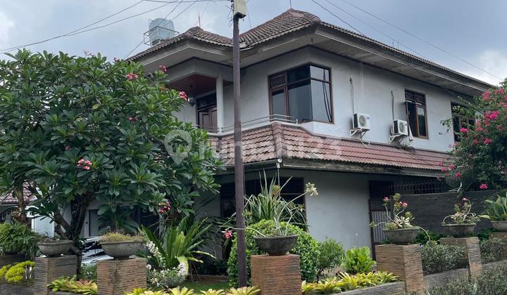 Rumah Asri dan Nyaman di Pejaten, Jakarta Selatan