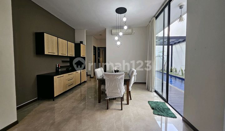 Rumah Mewah Kolam Renang Di Cluster Elite Navapark Bsd City Rumah Mewah Kolam Renang Di Cluster Elite Navapark Bsd City