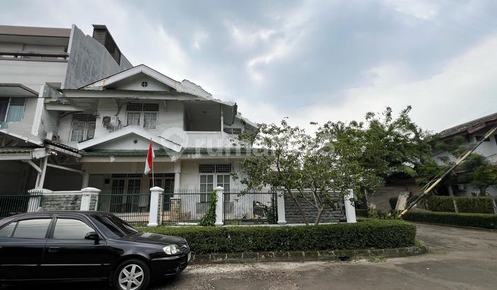 Jarang Ada! Rumah Luas 220m² Hitung Tanah Di Bintaro Sektor 9 Jarang Ada! Rumah Luas 220m² Hitung Tanah Di Bintaro Sektor 9