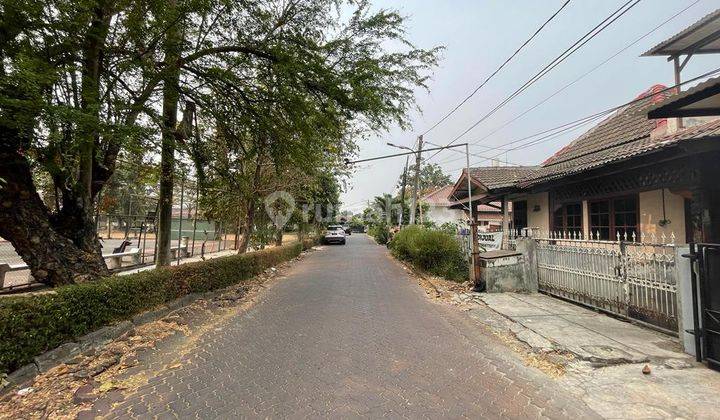 Jual Tanah Dapat Rumah Lokasi Bagus Tanah Hoek  SHM - Sertifikat Hak Milik 1