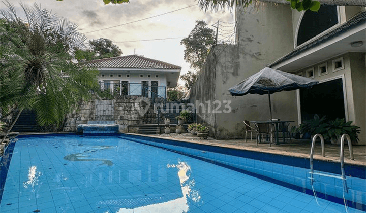 Rumah 2 Lantai Permata Hijau Ada Pool, Carport Luas Dekat Senayan 1