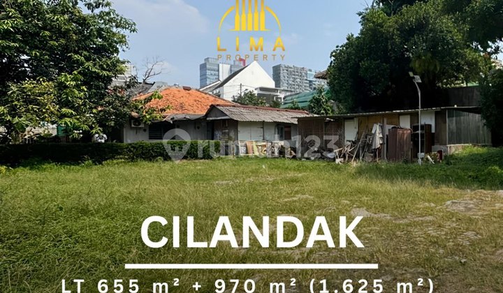 Land & Building in Cilandak, Flood-Free, Suitable for Exclusive Residences.