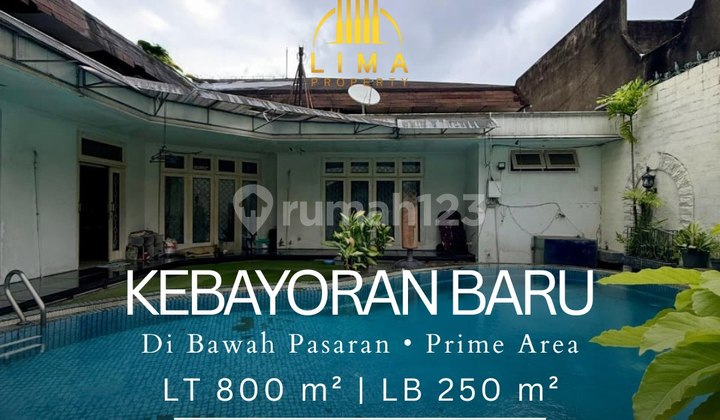 Rumah di Bawah Pasaran Kebayoran Baru Prime Area . Carport Luas