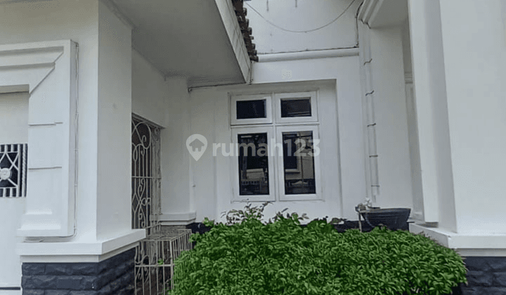 Rumah 2 Lantai Pejaten Ada Garasi Carport Jalan Lebar 2