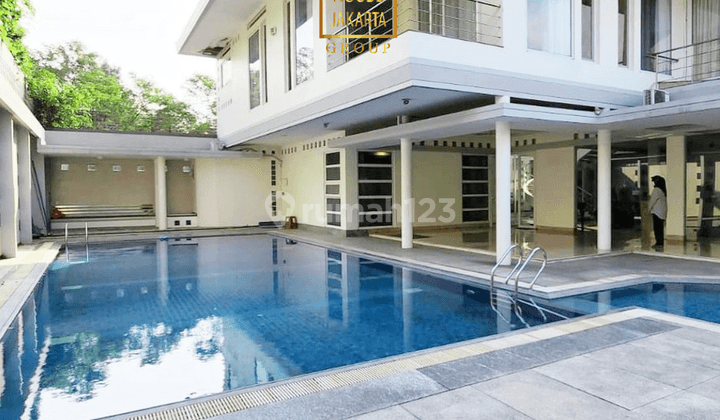 Rumah Purnawarman Selong Kebayoran Baru Kawasan Elite, Ada Swimming Pool 2