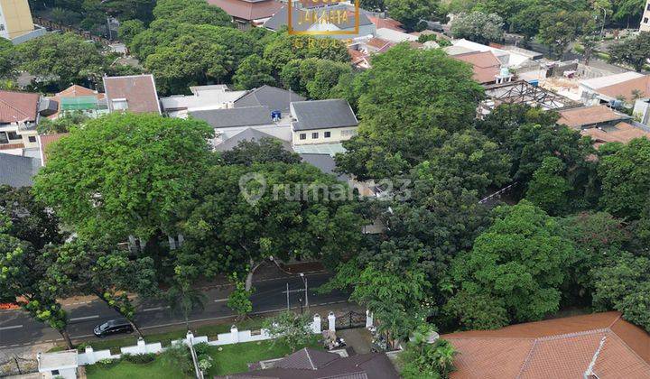 Rumah Murah Panglima Polim Kebayoran Baru Taman Carport Luas  2