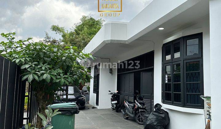 Rumah Pancoran 2 Lantai Semi Furnished Ada Taman, Garasi Caport 2