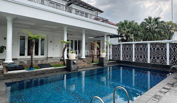 For Rent Rumah 2 Lantai Disain Classic Elegan Ada Pool 2