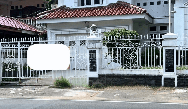 Rumah 2 Lantai Pejaten Ada Garasi Carport Jalan Lebar 1