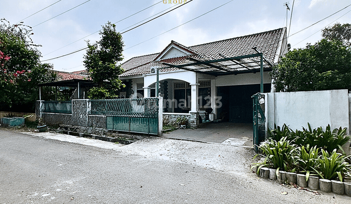 Rumah Kebayoran Lama Dalam Komplek Tenang Asri  1