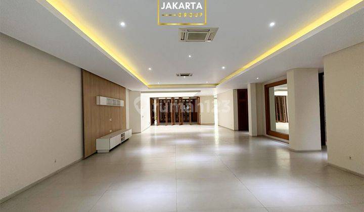 Luxury House in Menteng  Strategic  Location, Near to MH. Thamrin 2
