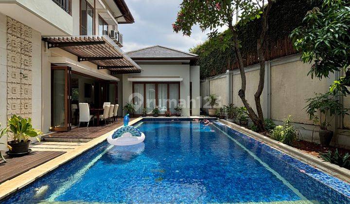 Rumah 2 Lantai Semi Furnished Pool,garasi Carport Luas 2