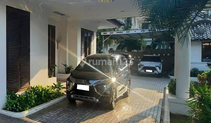 Rumah 2 Lantai Modern Tropical Ala Bali Dekat Kemang 1