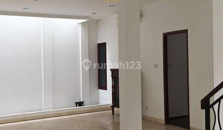 Rumah 2 Lantai Minimalis Carport Luas Dekat Senopati Scbd 2