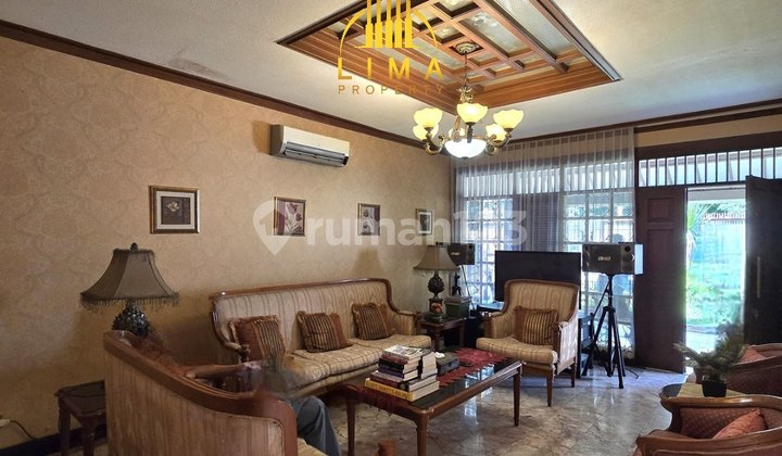 Senopati Prime Area House Near SCBD Peaceful &amp; Lush Environment 2