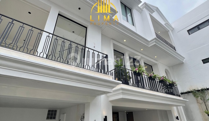 Rumah One Gate System Strategis Dekat Pim 2